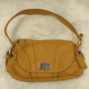 Pure La Victorie Camel Shoulder Bag